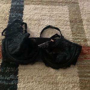New black lace VS bra no padding
